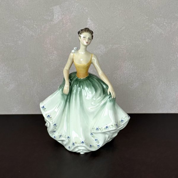 Royal Doulton HN2440 Синтия