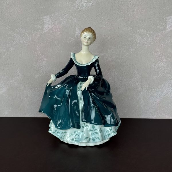 Royal Doulton HN2461 Джанин (Нет в наличии)