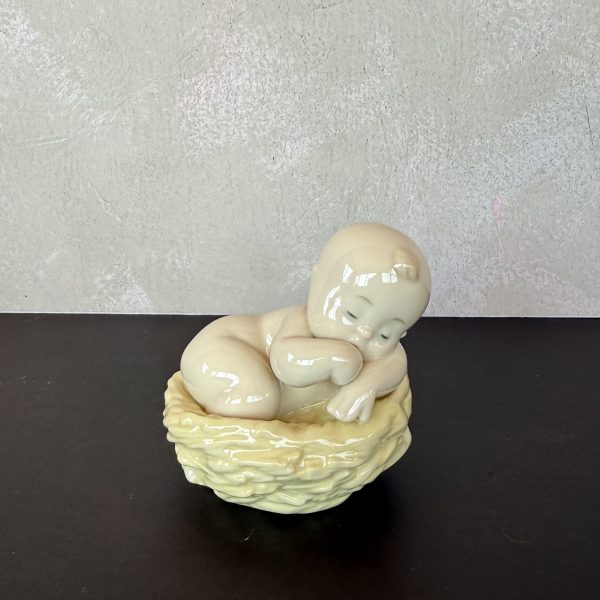 NAO by Lladro 5025 Из гнезда?